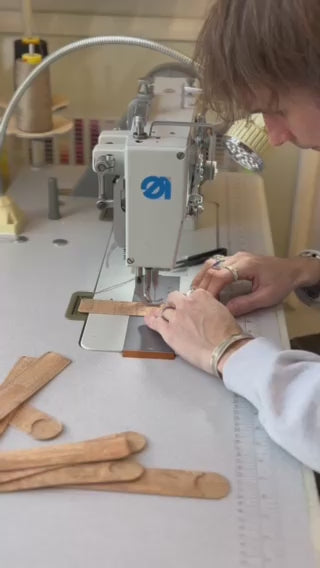 Video showing the process of Edward de Lacy making a Leather Pen Sleeve for the Lumos Pro