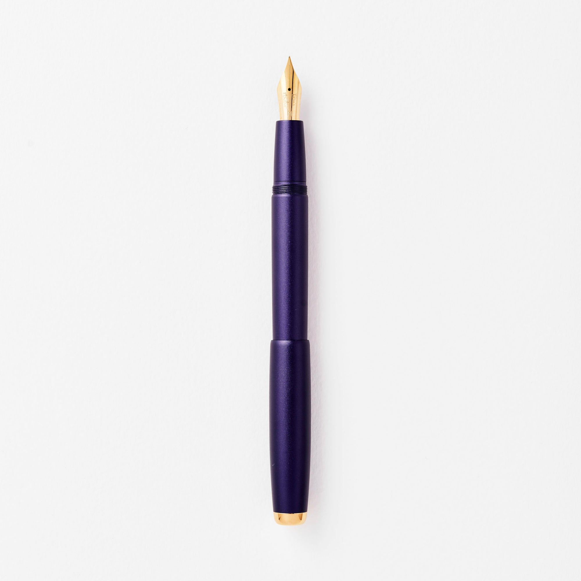 The Studio Fountain Pen in Iris with Medium Gold nib