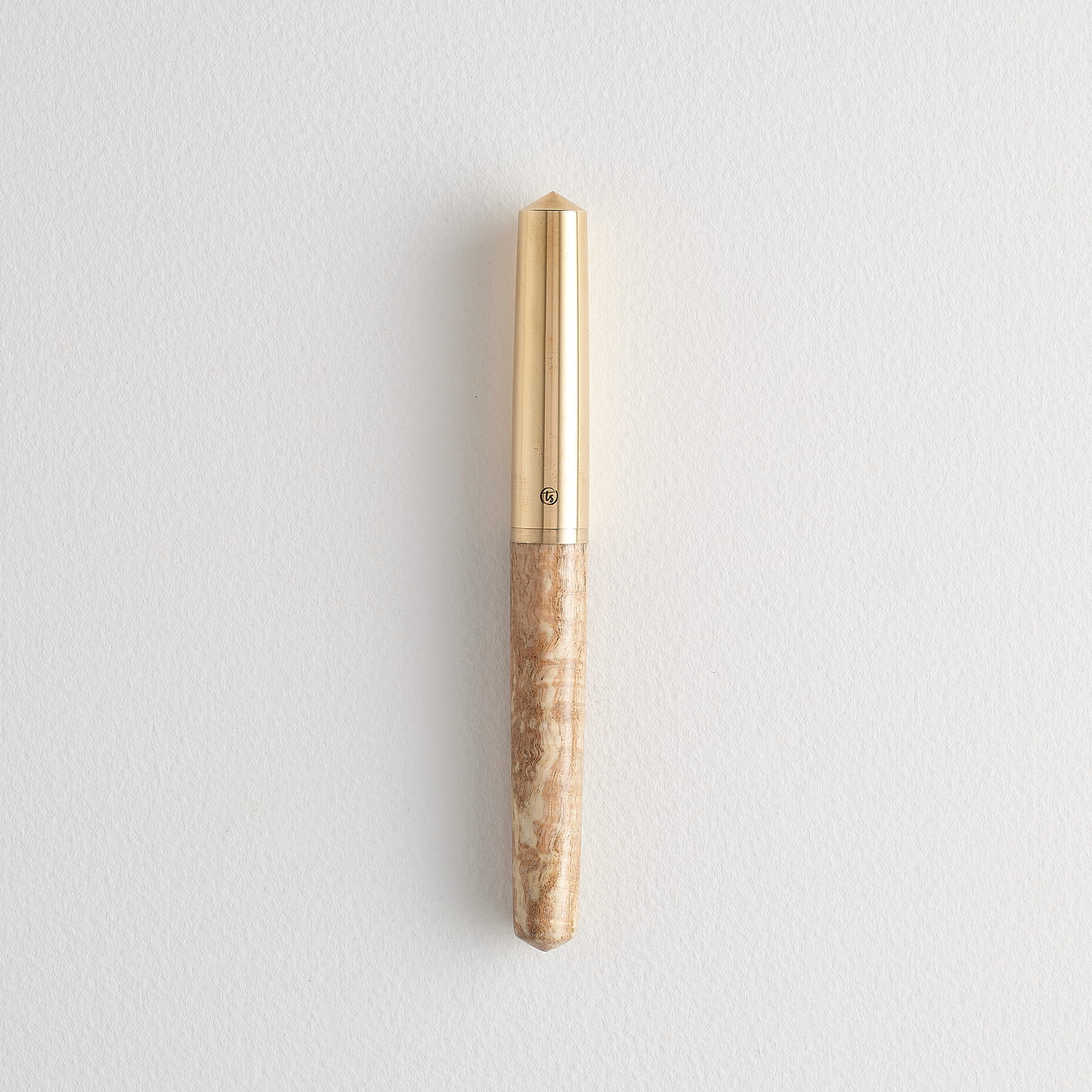 Studio Handmade – Ash