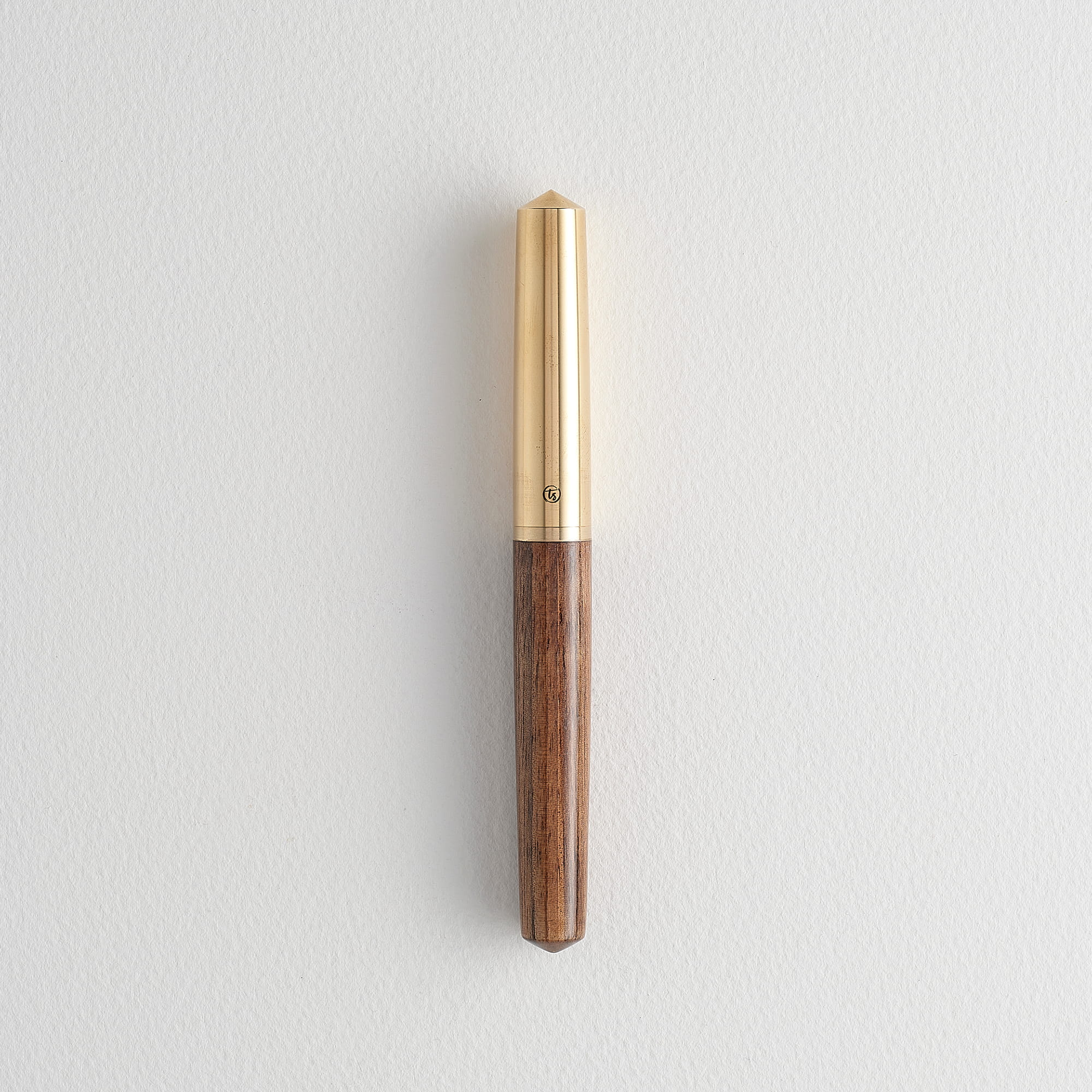 Studio Handmade – Walnut