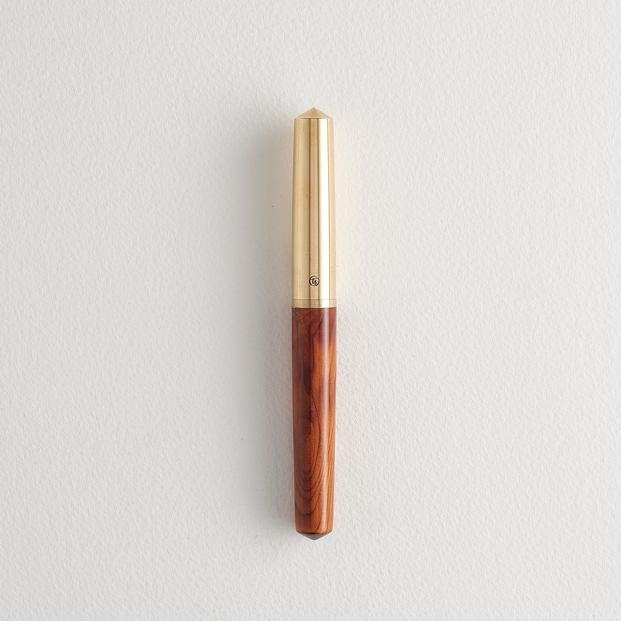 Studio Handmade – Yew