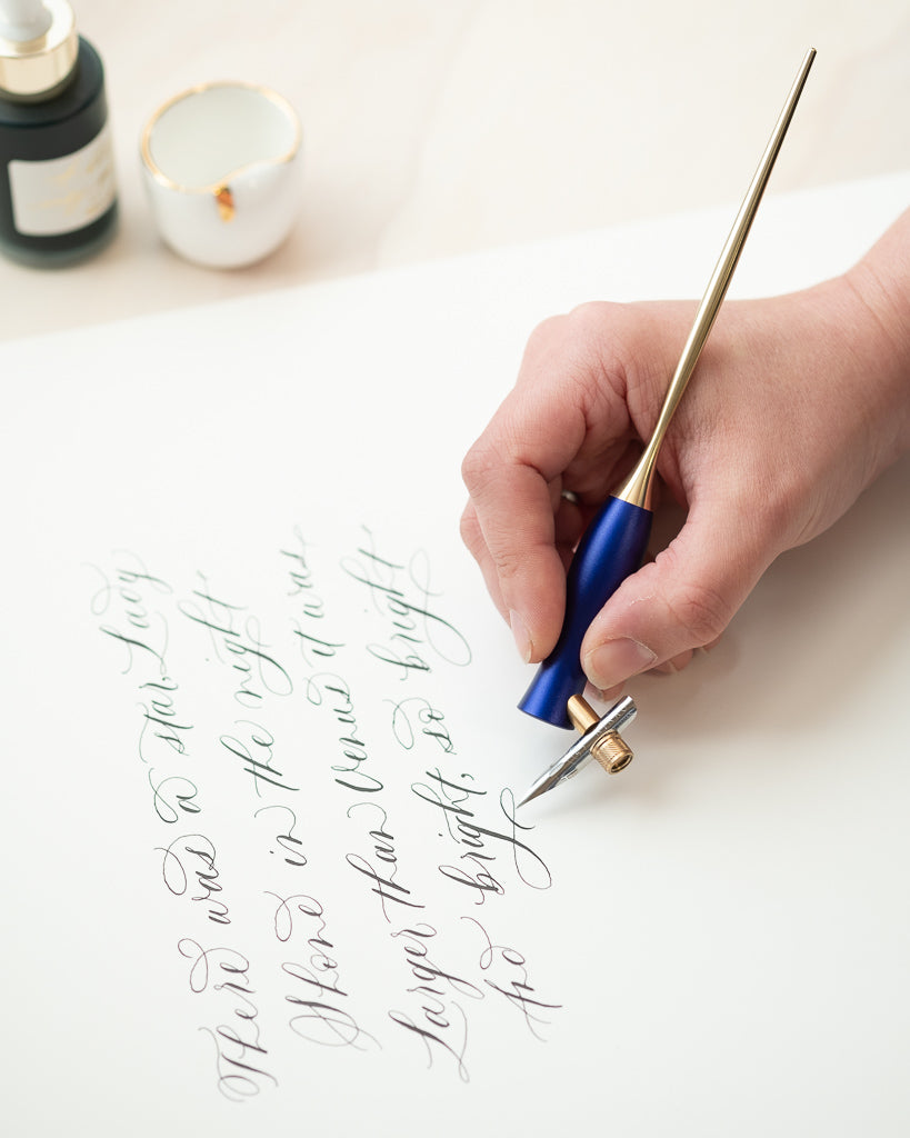 Tom's Studio, Flourish - Oblique Calligraphy Pen holder, Black