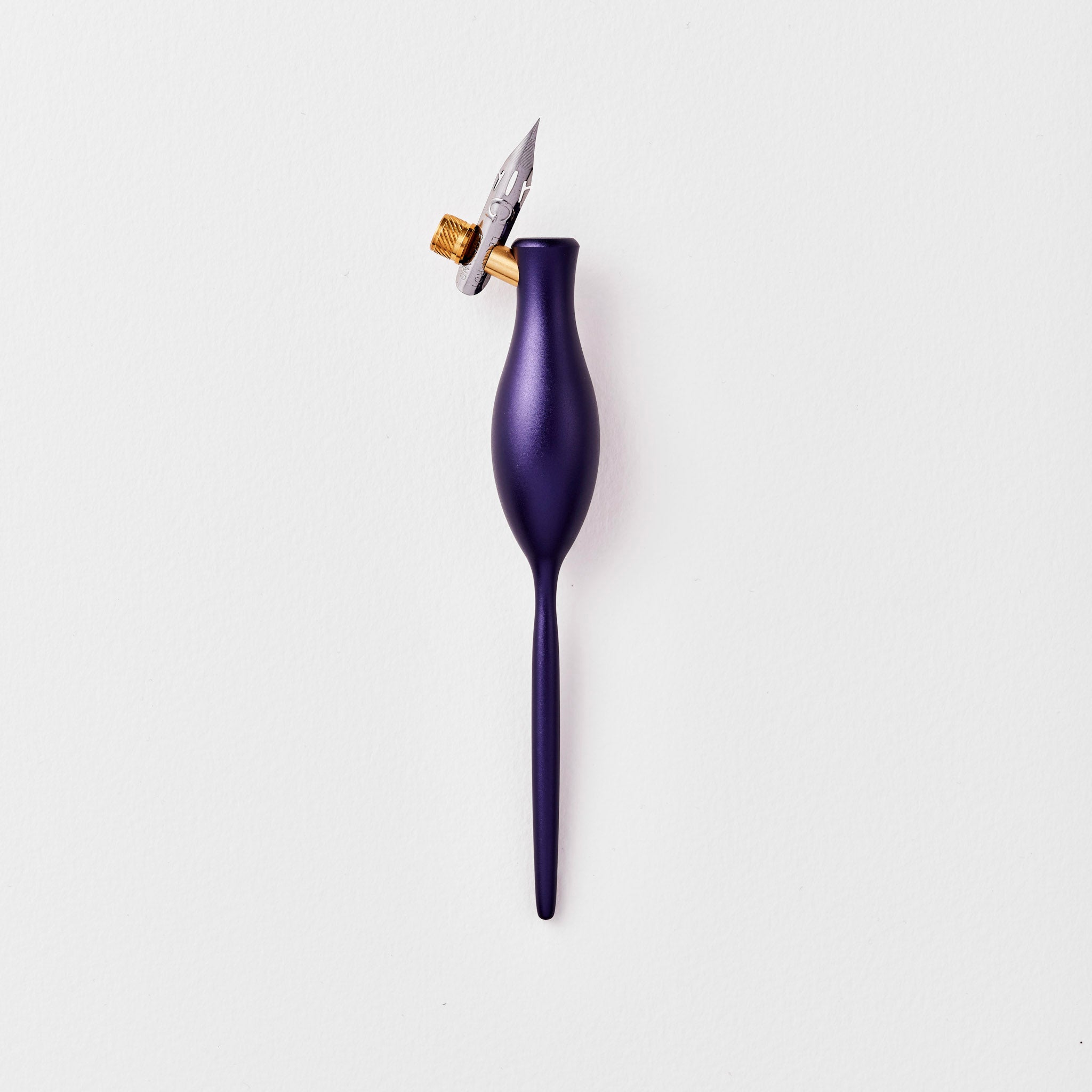 Carrot Calligraphy Pen – Compact, Weighted, and Ergonomic