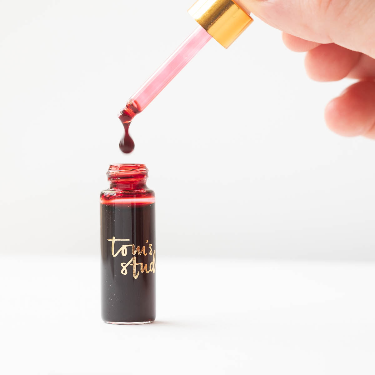 Tom's Studio Strawberry Jam Mini Fountain Pen Ink – showing the pipette built into the lid for easy application