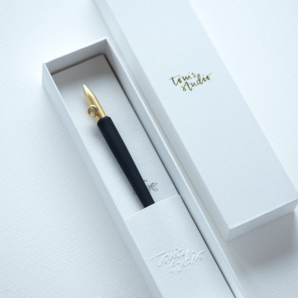 Tom's Studio　マルチチップペン　カリグラフィー one_dip_nib_in_packaging_brass