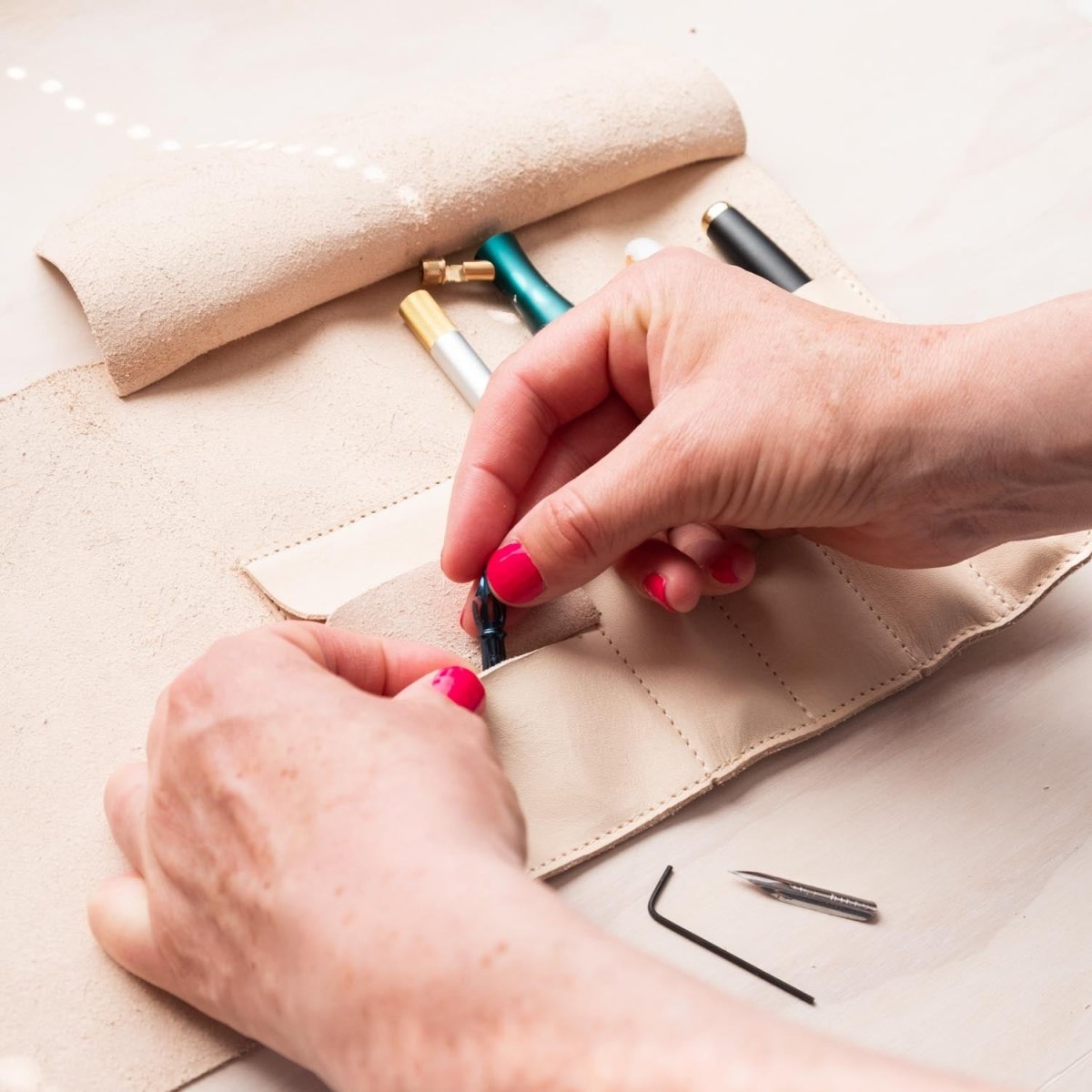 Storing nibs in the handmade leather pen roll