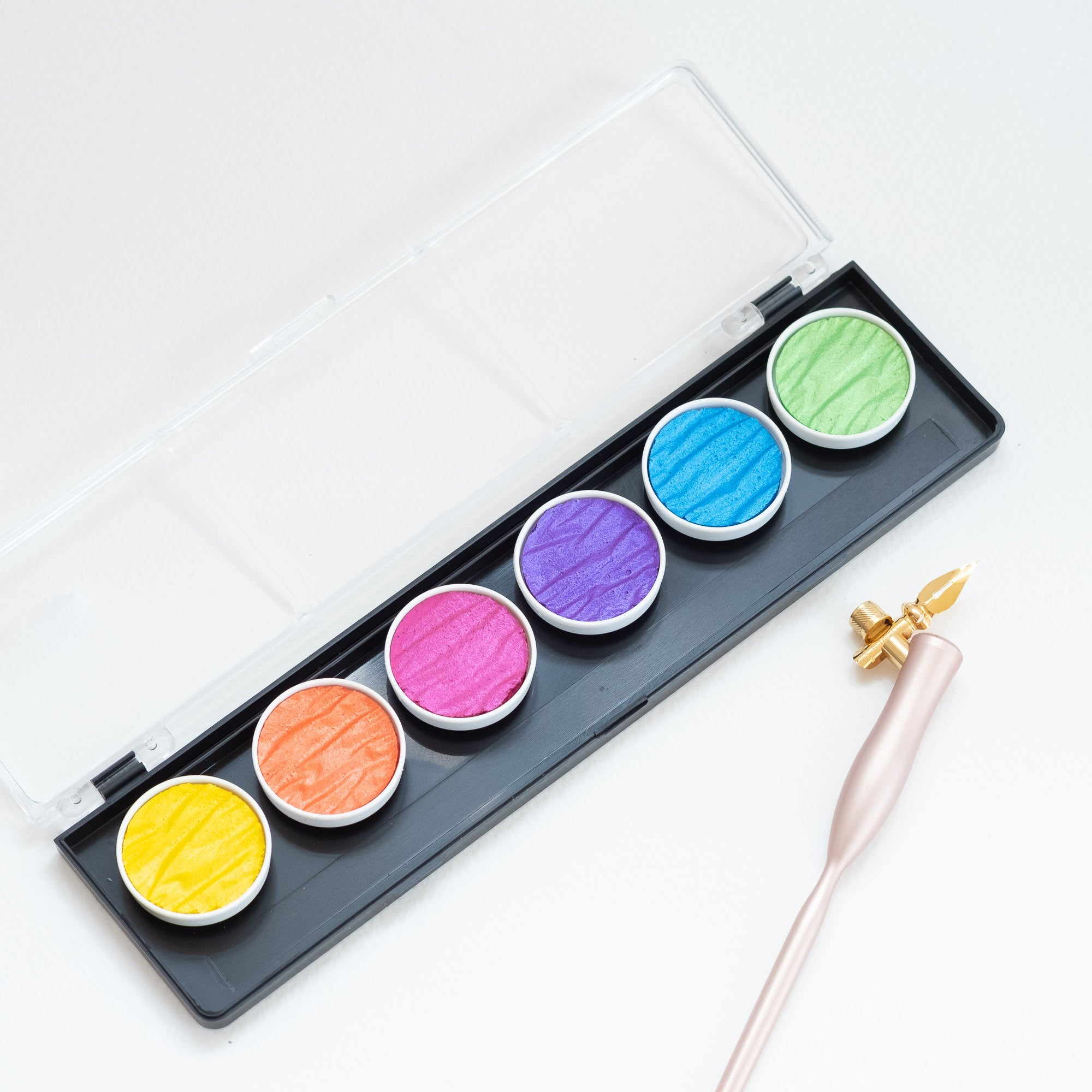 Vibrant Metallic Finetec Ink Palette with Flourish calligraphy pen